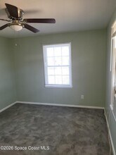 807 E Azalea Ct in Melbourne, FL - Foto de edificio - Building Photo