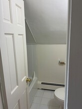 12 Green St, Unit 2 in Reading, MA - Building Photo - Building Photo