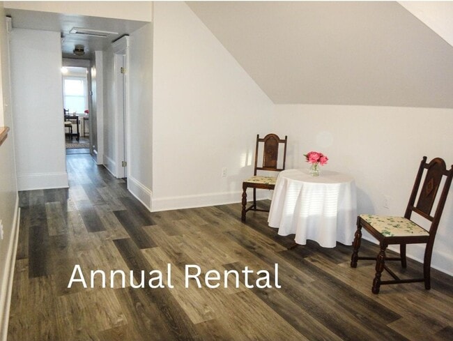2007 Main St, Unit 2