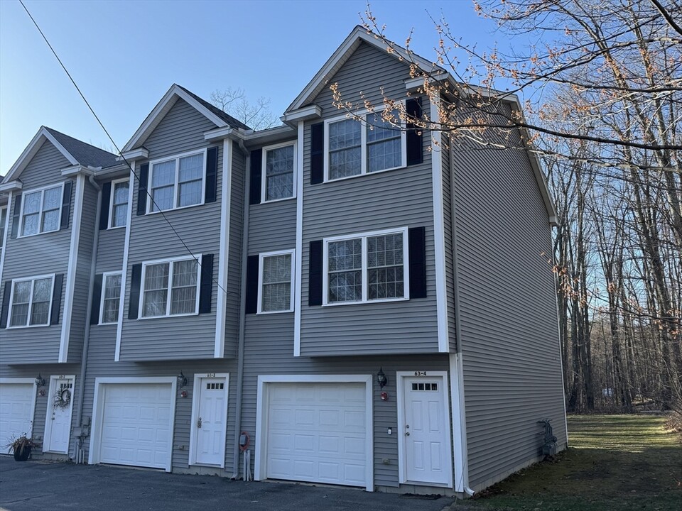 63 Shrine Ave in West Boylston, MA - Foto de edificio