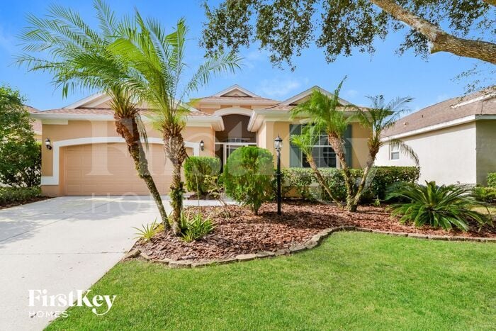 6539 Blue Grosbeak Cir in Lakewood Ranch, FL - Building Photo