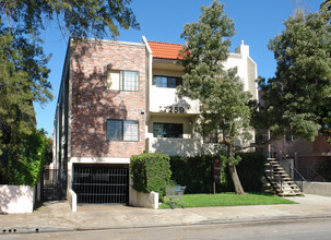 7259 Baird Ave in Reseda, CA - Building Photo - Building Photo