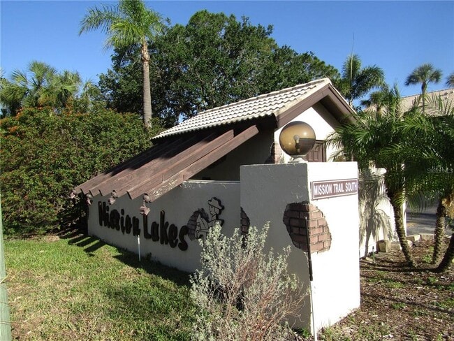 255 Mission Trail S in Venice, FL - Building Photo - Building Photo