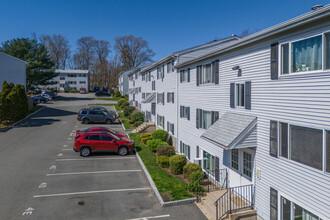 Troy Hill Estates Condominiums in Fall River, MA - Building Photo - Building Photo