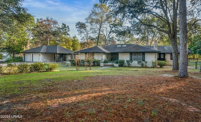 100 Thomas Sumter St in Beaufort, SC - Building Photo - Building Photo