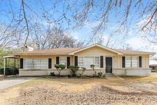 3269 Allison-Bonnett Memorial Dr in Bessemer, AL - Building Photo