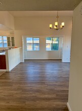 1511 Mariposa Ave in Los Angeles, CA - Building Photo - Building Photo