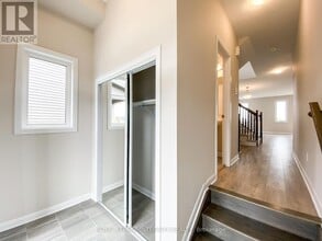 1043 Speedvale Ct in Ottawa, ON - Building Photo - Building Photo