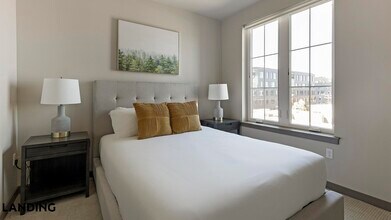 1850 NW Front Ave, Unit 517 in Portland, OR - Building Photo - Building Photo