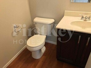 2005 Briarridge Dr in O'Fallon, MO - Foto de edificio - Building Photo