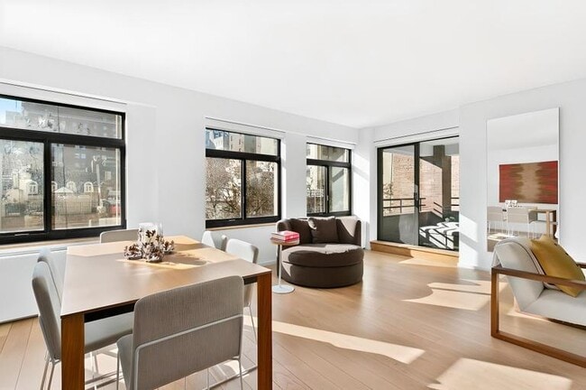 property at 124 E 79th St