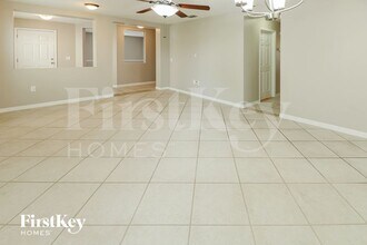 6619 Gates Pointe Way in Riverview, FL - Building Photo - Building Photo