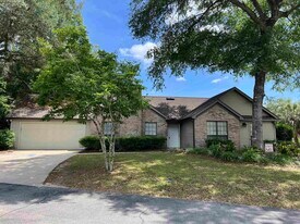 2605 Yarmouth Ln in Tallahassee, FL - Building Photo