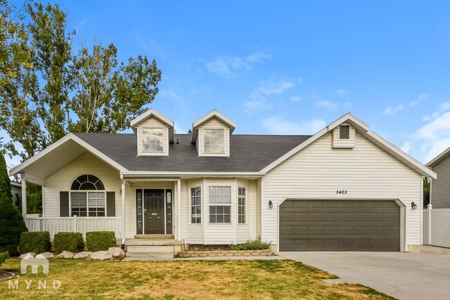 property at 5403 Vista Dr