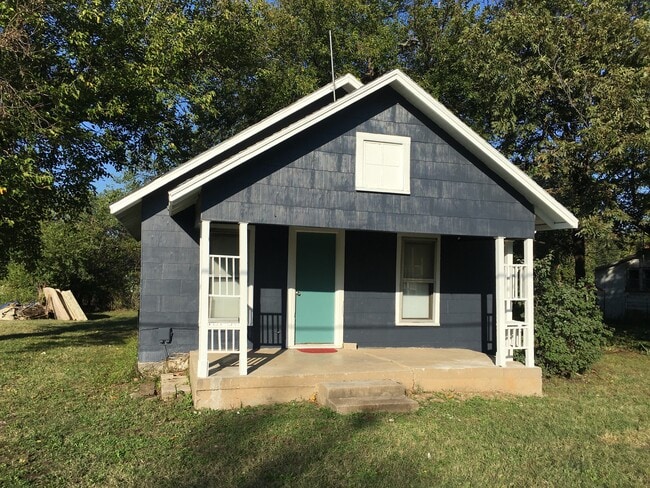 property at 417 N Linwood Ave