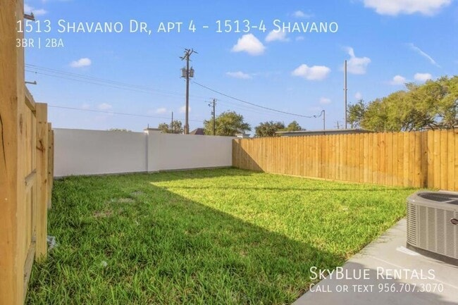 1513 Shavano Dr in Edinburg, TX - Building Photo - Building Photo