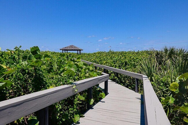 2800 N Hwy A1A-Unit -907 in Fort Pierce, FL - Building Photo - Building Photo