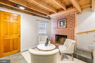 1035 Cecil Pl NW in Washington, DC - Building Photo - Building Photo