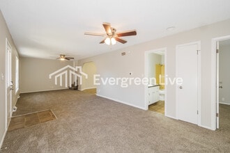 3126 S Maywood Ave in Independence, MO - Building Photo - Building Photo