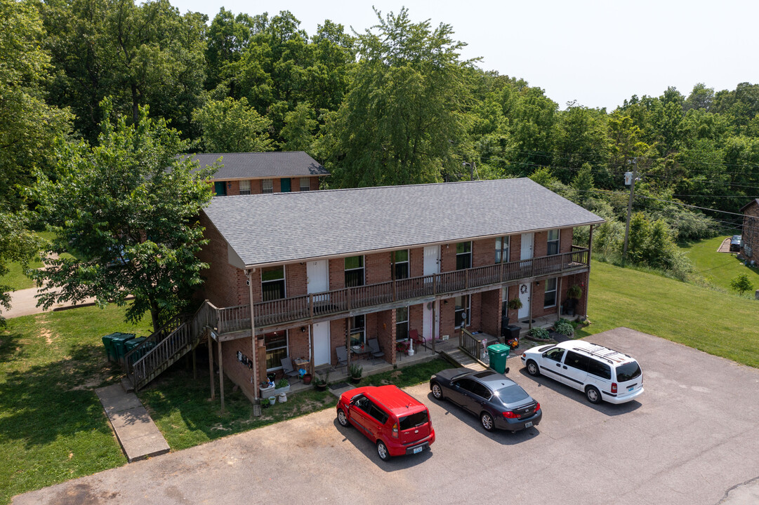 266 Elmwood Dr in Radcliff, KY - Building Photo