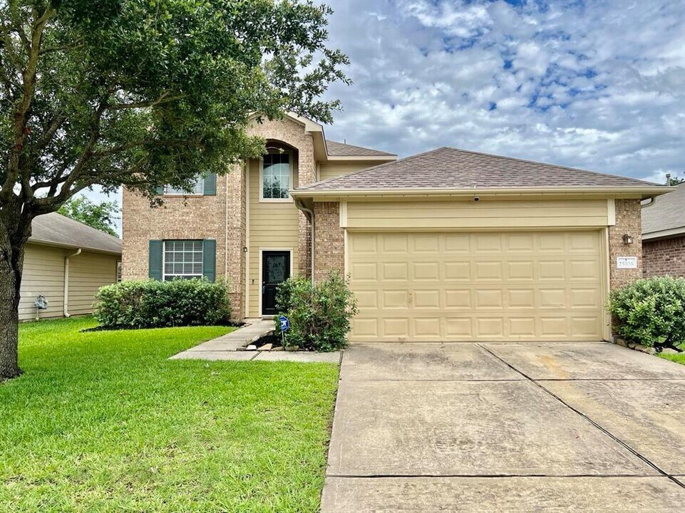 25106 Hazel Ranch Dr in Katy, TX - Foto de edificio