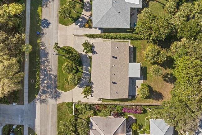 property at 927 Turtle Cove Ln