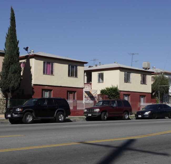 6551 Vineland Ave in North Hollywood, CA - Building Photo - Building Photo