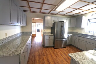 81-6367 Mamalahoa Hwy in Kealakekua, HI - Building Photo - Building Photo
