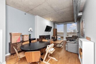 720 N Larrabee St in Chicago, IL - Building Photo - Building Photo
