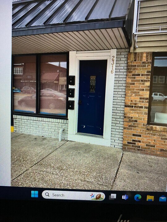 2316 W Franklin St, Unit Unit B in Evansville, IN - Building Photo