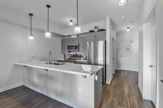 10 Hill Grove Point in Winnipeg, MB - Building Photo - Building Photo