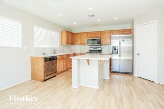 718 Azure Banks Ave, Unit 0901 in North Las Vegas, NV - Building Photo - Building Photo