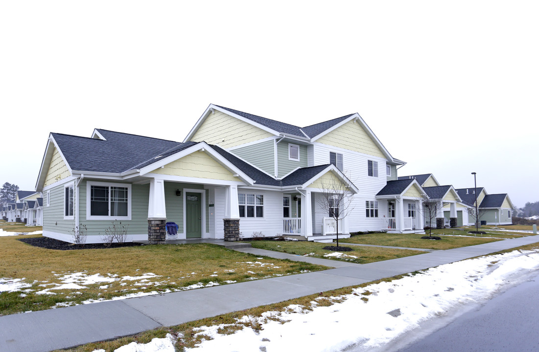 Heritage Townhomes in Cambridge, MN - Building Photo