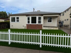 1246 Pacific Beach Dr in San Diego, CA - Building Photo