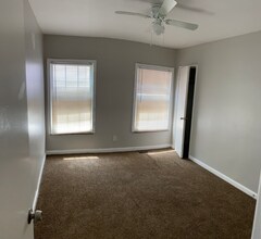 6474 St Marys St in Detroit, MI - Foto de edificio - Building Photo