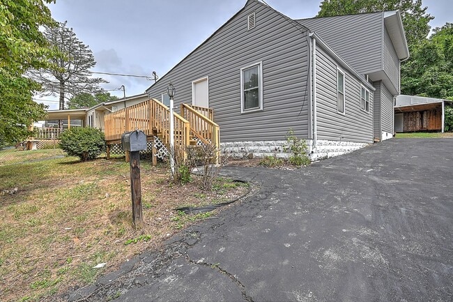 1806 Anderson St in Bristol, TN - Building Photo - Building Photo