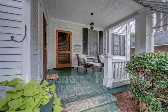 property at 506 S Lee St