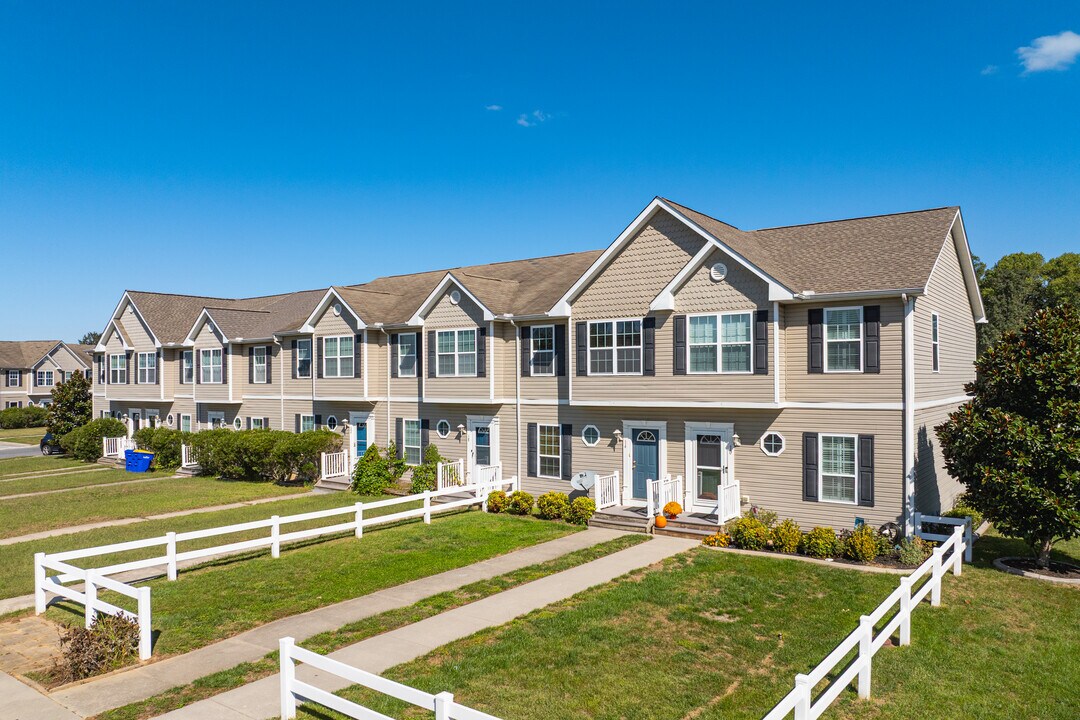 110 Bay Hill Ln in Magnolia, DE - Building Photo