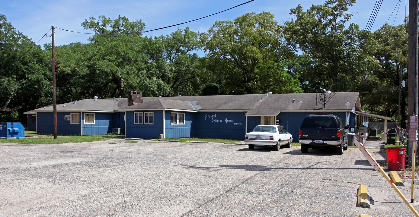 25 Anderson Rd in Saraland, AL - Foto de edificio