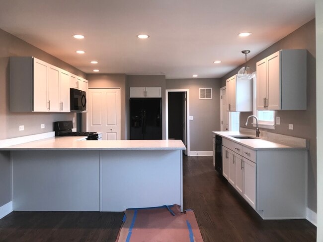 607 W Maude Ave in Arlington Heights, IL - Building Photo - Building Photo