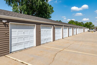 Turnbridge Condominiums in Council Bluffs, IA - Foto de edificio - Building Photo