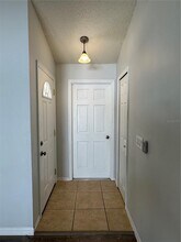 106 N Hampton Ct in Sanford, FL - Building Photo - Building Photo