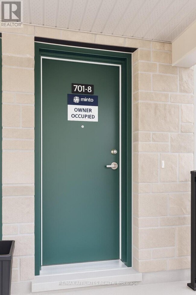 701 Glenroy Gilbert Dr in Ottawa, ON - Building Photo - Building Photo