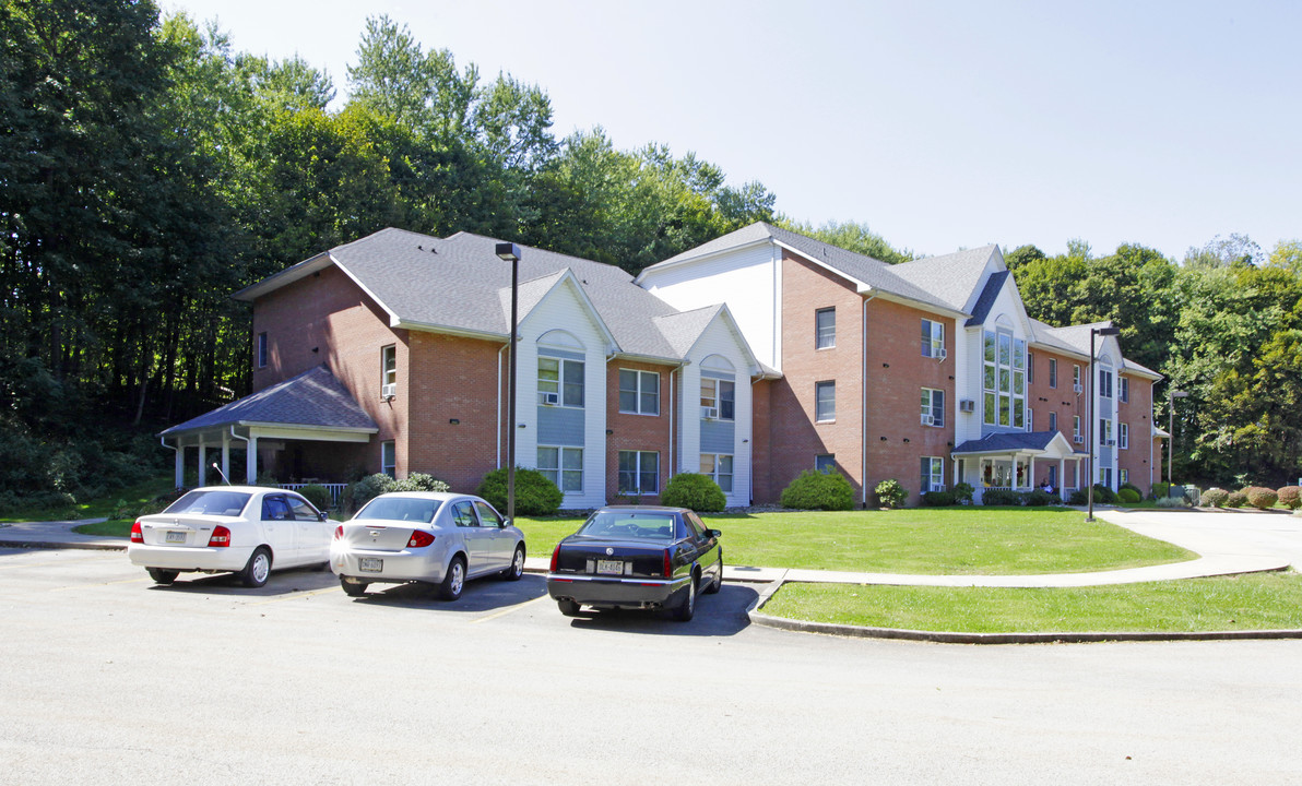 Greenwood Apartments in Mount Pleasant, PA - Foto de edificio