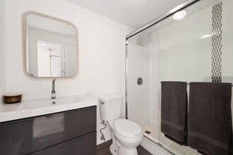 530 Ocean Dr in Miami Beach, FL - Building Photo - Building Photo