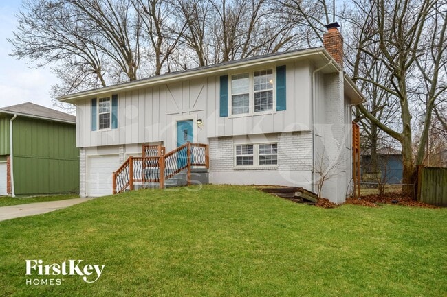 615 N Pine St in Olathe, KS - Building Photo - Building Photo