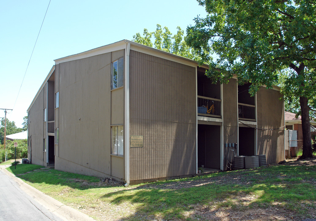 5719 B St in Little Rock, AR - Building Photo