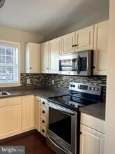 4195 Nantucket Dr in Mechanicsburg, PA - Foto de edificio - Building Photo