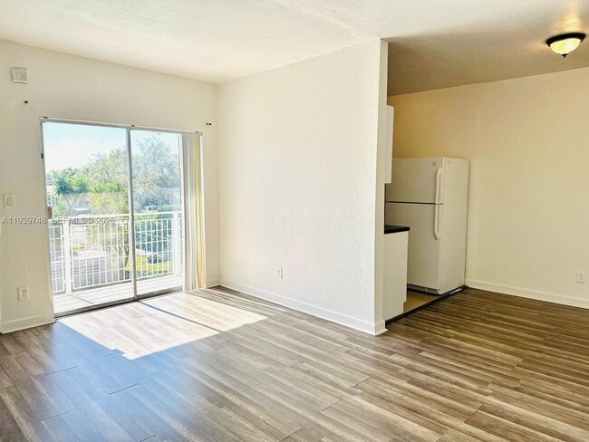 1951 NE 167th St in North Miami Beach, FL - Building Photo - Building Photo