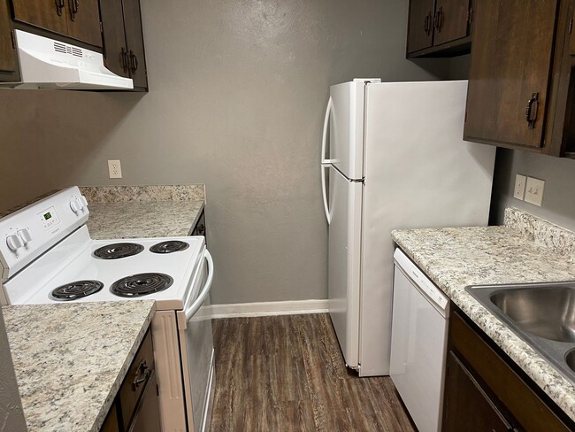 property at 2010 Bradford Ct